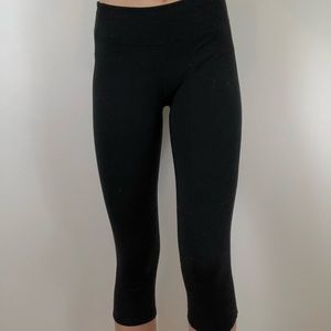 Black capris from the Gap! High waisted!